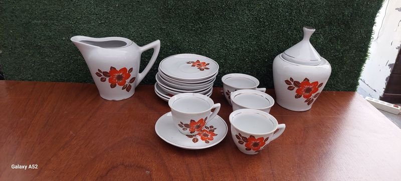 Lote anterior: Colección de té blanco con flores rojas