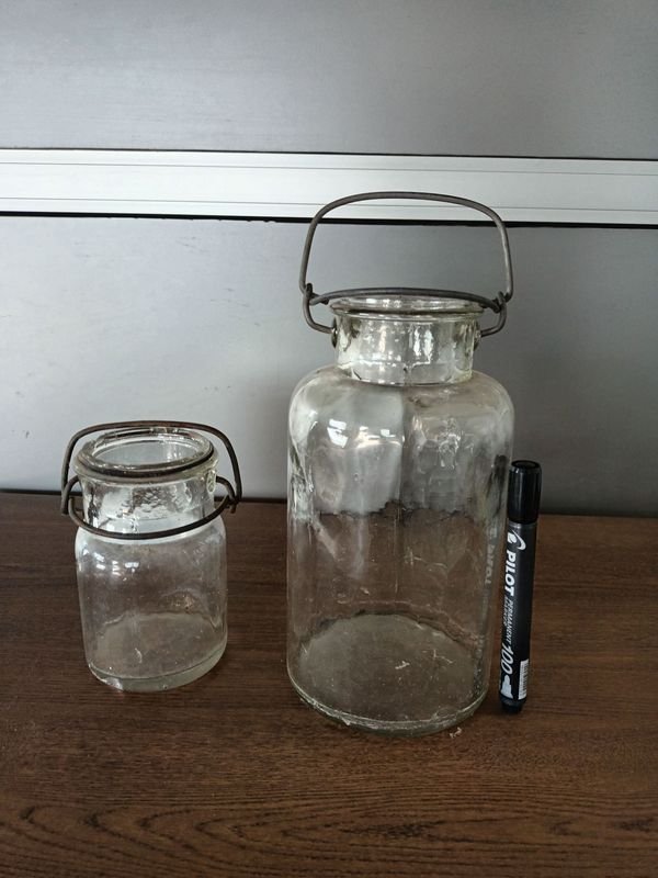 Frascos de vidrio y bolígrafo en venta - imagen 1