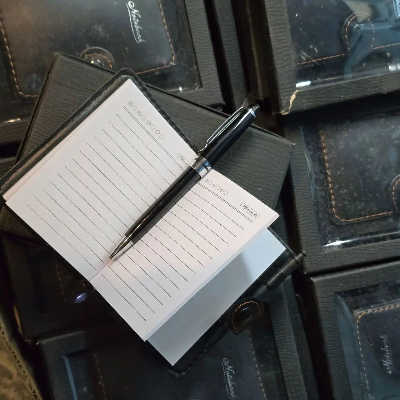 Lote anterior: Lotes de Libretas y Lapiceras en Excelente Estado