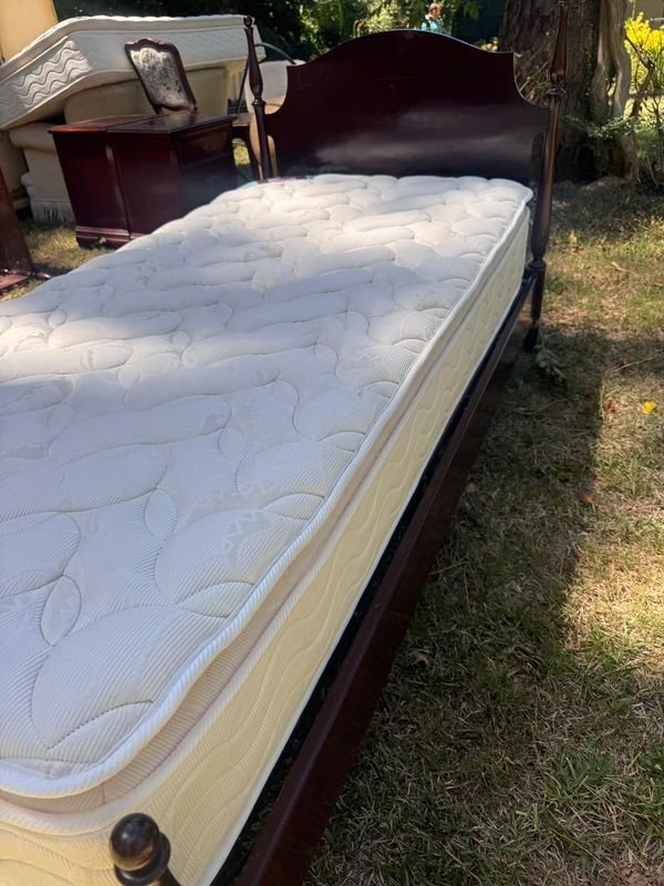 Cama estilo victoriano con colchón y vestida - imagen 11