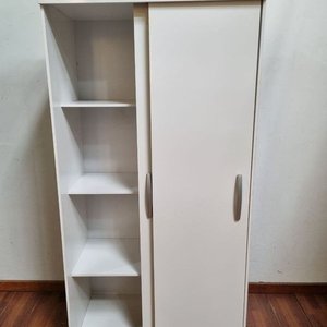Ropero Blanco con Puertas Corredizas y Estantes - imagen 2