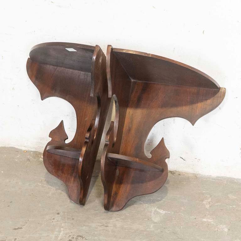 Par de Estantes Esquinero de Madera Oscura