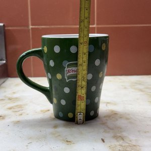 Conjunto de 14 Tazas Cerámicas: Nescafé, Coca-Cola y Diseños Festivos - imagen 9