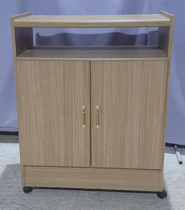 Mesa de TV de MDF con Ruedas y Puertas - imagen 1