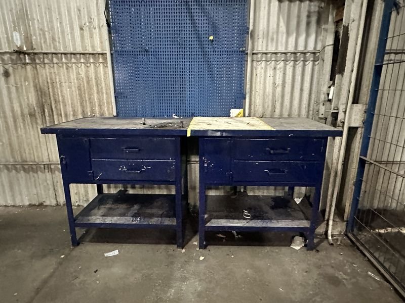 Lote siguiente: MESA DE TRABAJO DE HIERRO
