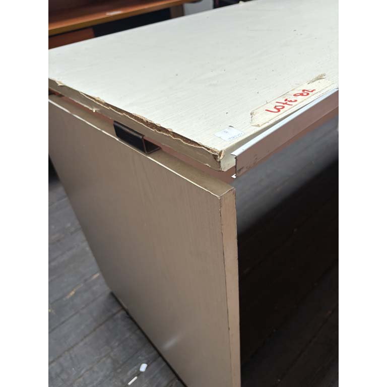 Item 2104600 - Image 1