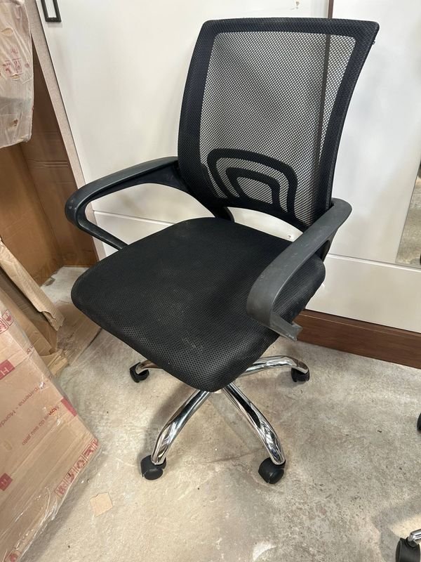 Lote siguiente: Silla De Oficina En Liquidación
