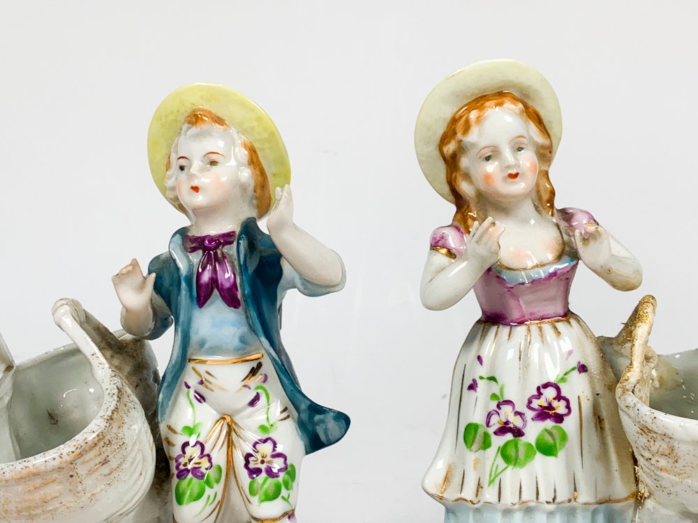Dos jardineras decorativas para niños con detalles - imagen 2