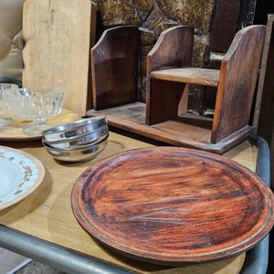 Repisa de Madera y Set de Vajilla Vintage - imagen 5