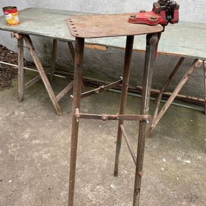 Prensa de Caño con Mesa de Trabajo y Mordaza HB - imagen 1