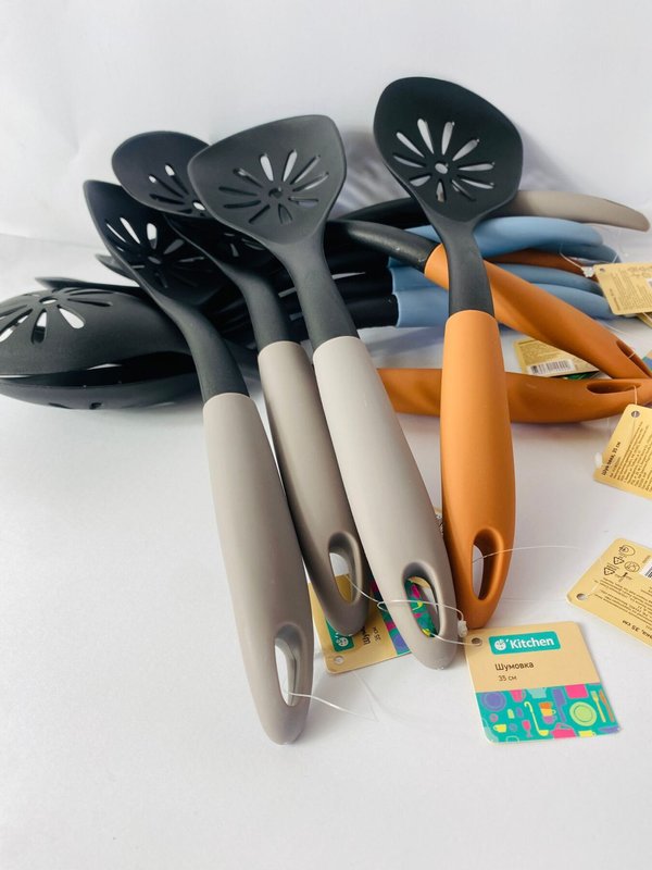 Lote x12 espumaderas de colores en PVC - imagen 1