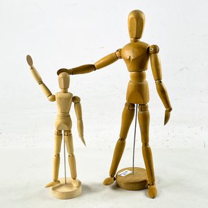Dos Figuras de Muñeco Articulado en Madera - imagen 1