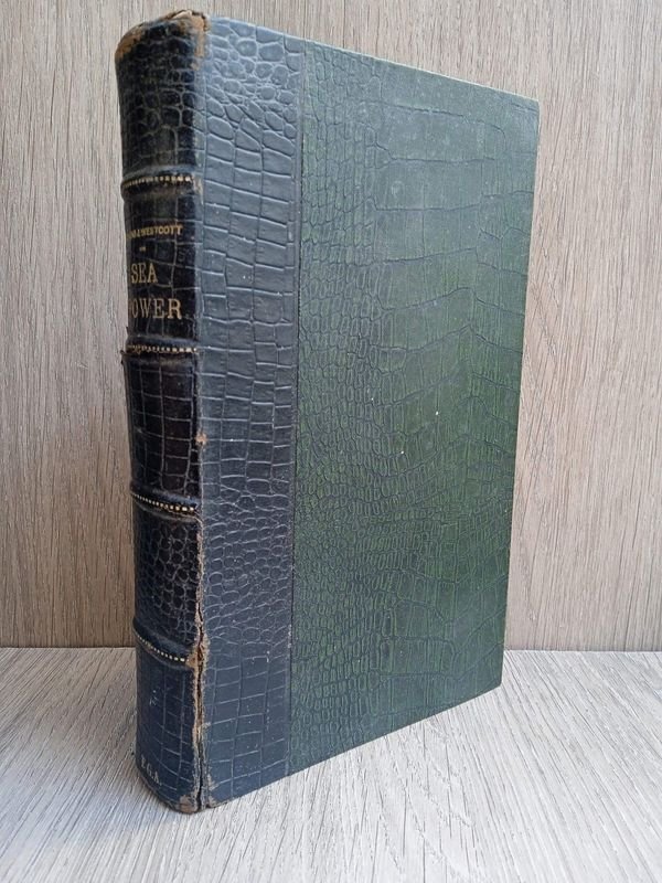 Lote anterior: Libro antiguo en francés sobre la historia del poder marítimo
