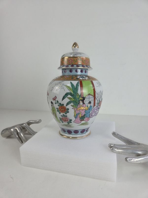 Potiche en porcelana oriental decorativa - imagen 2