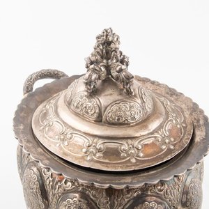 Guisera Oval de Plata Labrada con Tapa y Asas - 1600gr - imagen 3