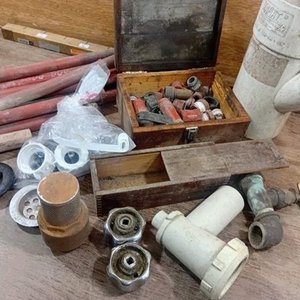 Lote de Accesorios y Repuestos para Plomería y Sanitarios - imagen 8
