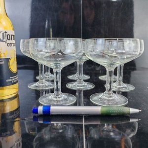 Lote de Cristalería: Licorera, Jarra Azul, Vaso Grabado y Copas de Brandy - imagen 4