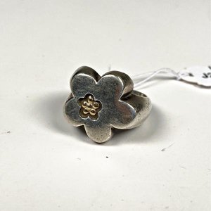 Anillo de Plata y Oro con Diseño de Flor - imagen 1