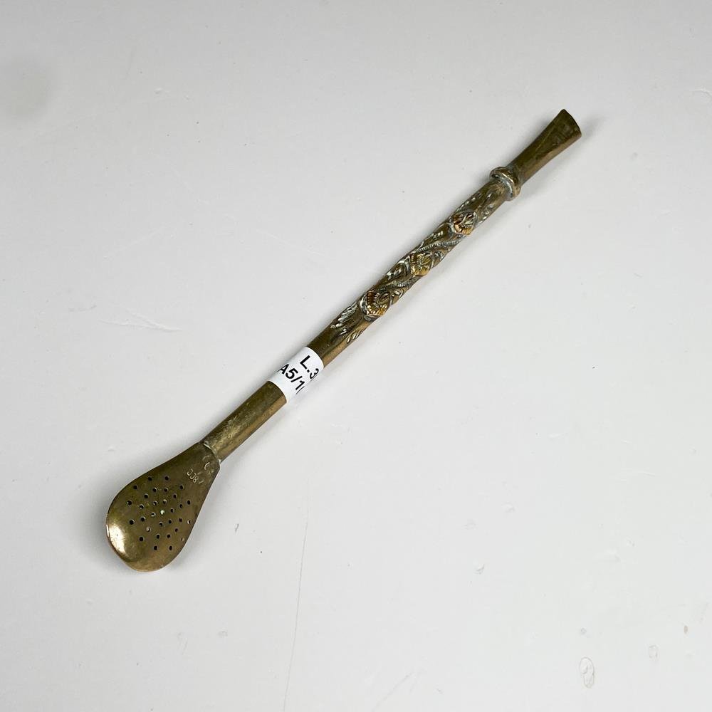 Bombilla de plata y oro labrada