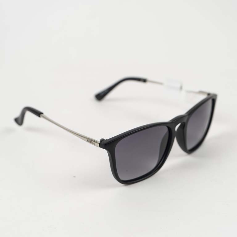 Lote siguiente: Par de lentes de sol Maxima con caso y paño