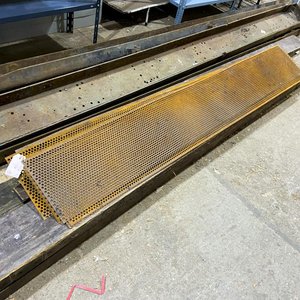 Lote anterior: Seis chapas perforadas 200 x 28 cm oxido