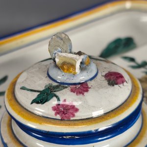 Tintero Antiguo de Cerámica Pintado a Mano con Tapas y Detalles de Rostros - imagen 13