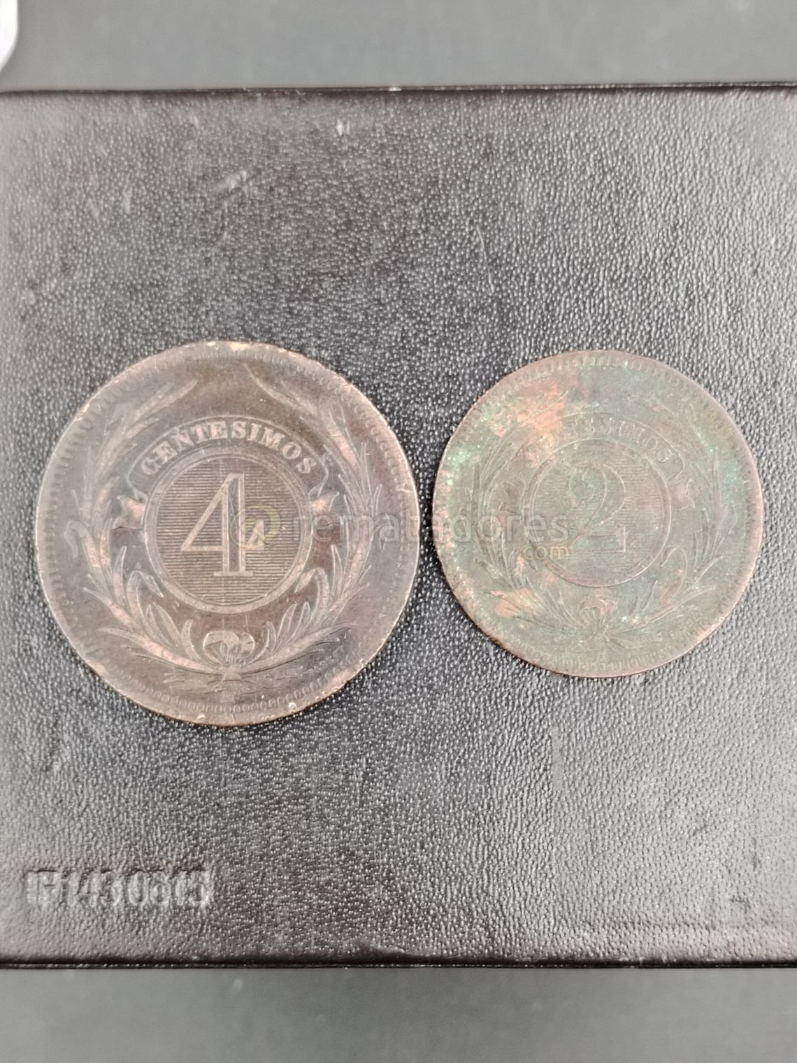 Dos Monedas Antiguas: 4 y 2 Centésimos