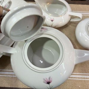 Conjunto de Porcelana Olmos Uruguaya con Flores Rosadas - 5 Piezas - imagen 17