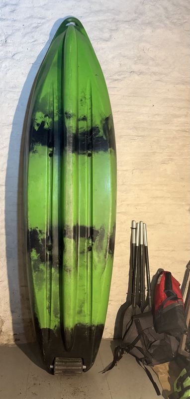 Excepcional Kayak para Poco Uso con Asiento Remos y Chalecos Salvavidas - imagen 3