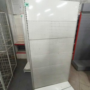 Exhibidor Metálico Blanco Perforado con Cabecera Lisa - imagen 1