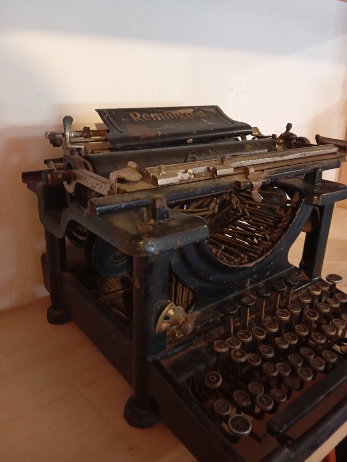 Antigua máquina de escribir Remington para coleccionistas - imagen 9