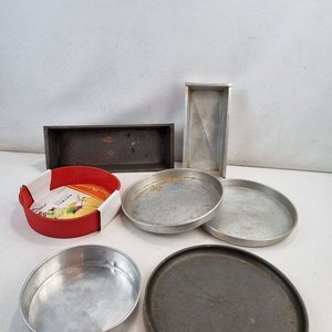 Lote siguiente: Set de 7 Moldes y Bandejas para Repostería en Metal y Silicona
