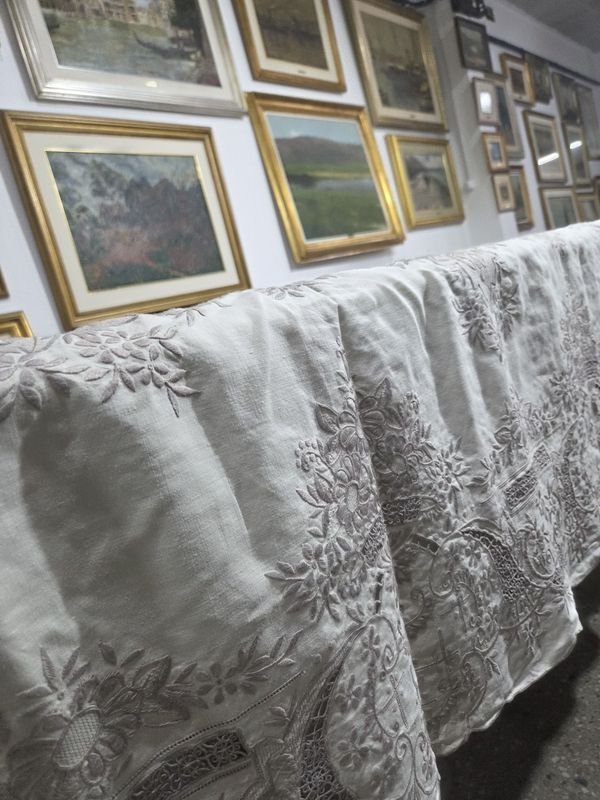 Mantel Mayorca Bordado con 12 Servilletas - imagen 6