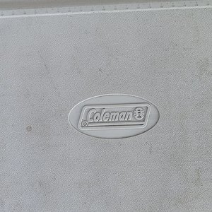 Conservadora Coleman Xtreme 142 Litros con Asas y Portavasos - imagen 5