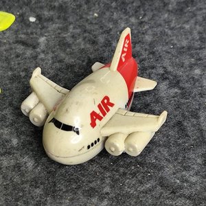Dos Juguetes Antiguos de Avión en Plástico - imagen 5