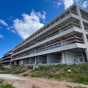 Edificio en Construcción con Vista al Mar - imagen 2