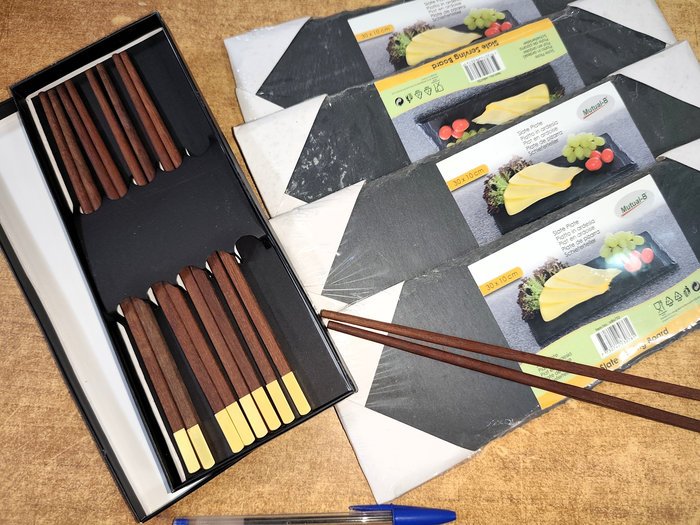 Item 16690 - Image 3