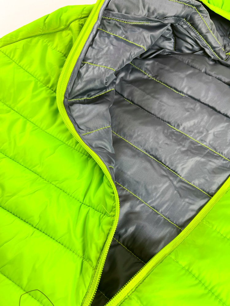 Campera inflada Zenit, color Verde manzana, talle M. - imagen 2