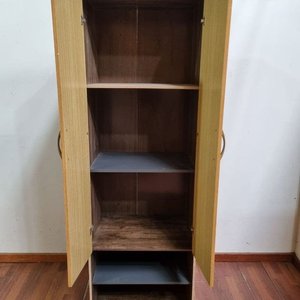 Mueble de Madera con Puertas y Estantes Inferiores - imagen 2