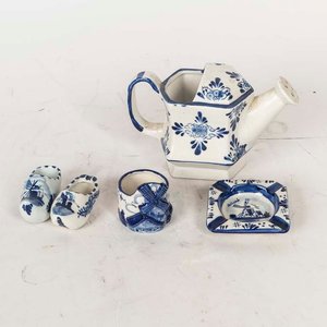 Lote anterior: Lote de 5 Adornos Cerámicos Estilo Delft, Incluye Regadera y Zuecos