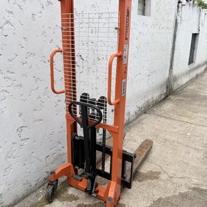 Elevador Manual y Pedal "EQUUS" de 2 Toneladas y 1.60m de Altura - imagen 3