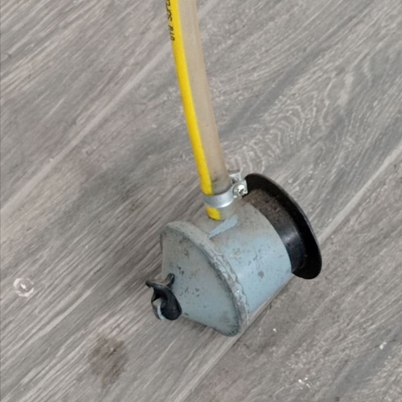 Mechero a gas con válvula para uso doméstico - imagen 3