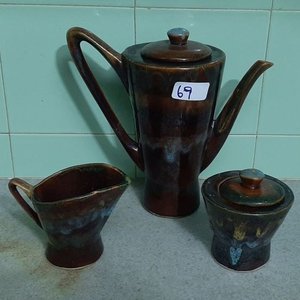 Juego de Café Completo en Loza Marrón con Diseño Tornasolado - imagen 2