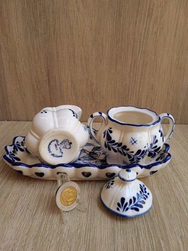 Porcelana Holandesa Juego de Bandeja, Lechera y Azucarero - imagen 2