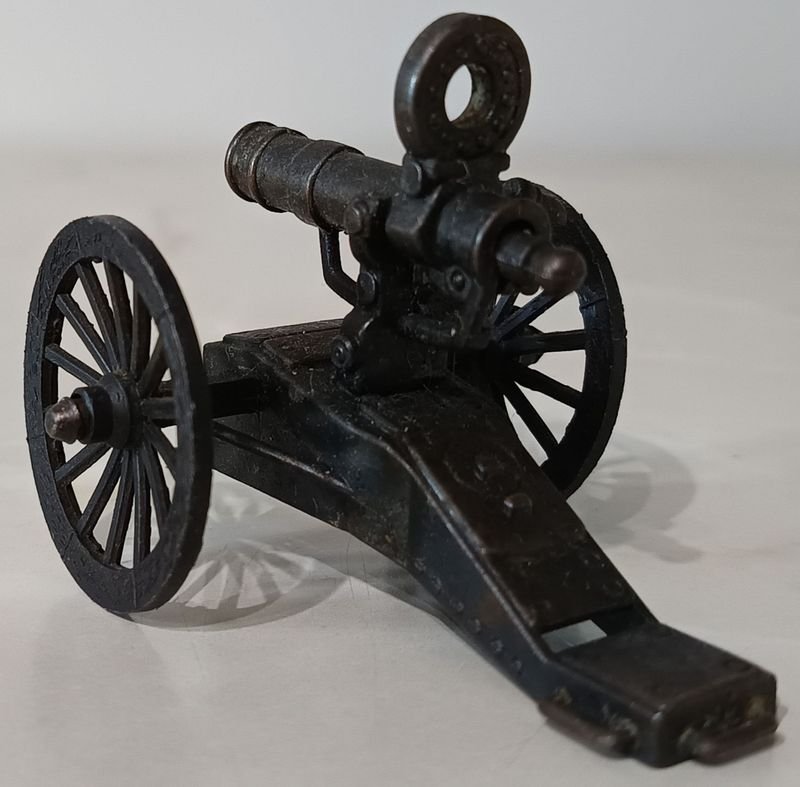 Sacapuntas metálico coleccionable con forma de Cañón de artillería - imagen 4