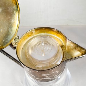 Jarra de Vidrio con Asa y Virola Metálica Plateada - imagen 4