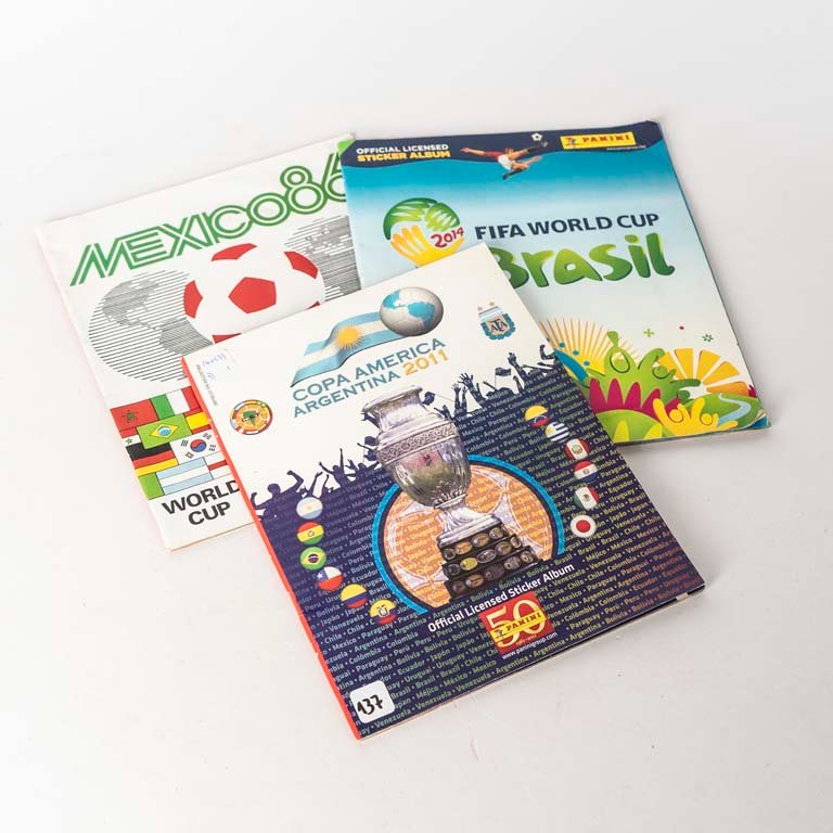 Lote anterior: Álbumes de Figuritas de Panini: Copa América 2011, Mundial Brasil 2014 y Mundial México 86