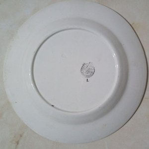 Plato de Porcelana Vintage Boch Frères La Louvière Escena Galante con Filigrana Dorada - imagen 4