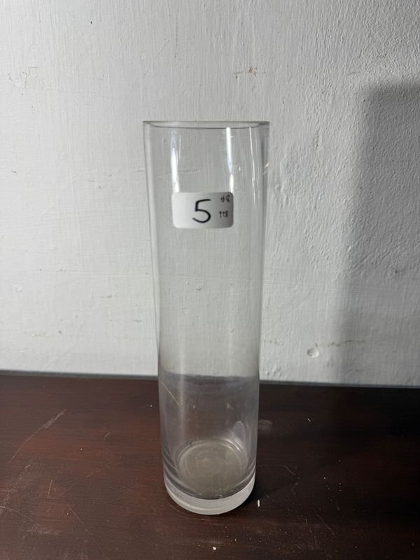 Vaso de vidrio claro y elegante - imagen 1