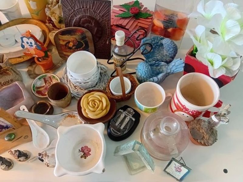 Colección de adornos y objetos decorativos - imagen 3